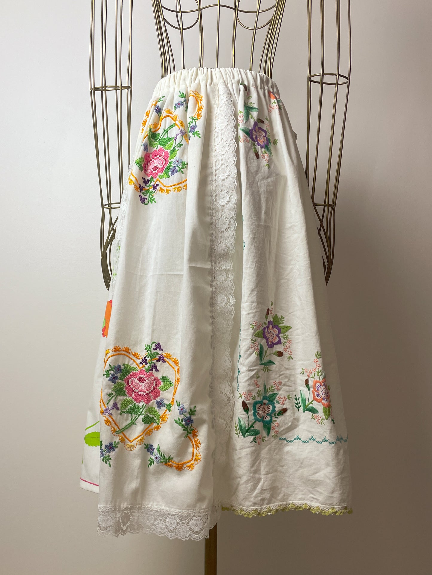 TABLE LINEN WRAP SKIRT